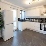 Stylish 4-bed House Close To M32, Free Parking * Bristol