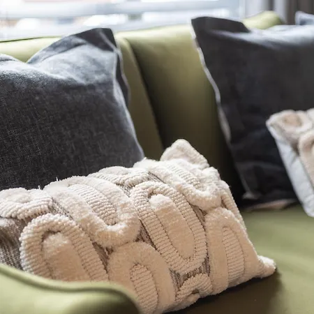 Dom wakacyjny Stylish 4-bed House Close To M32, Free Parking *