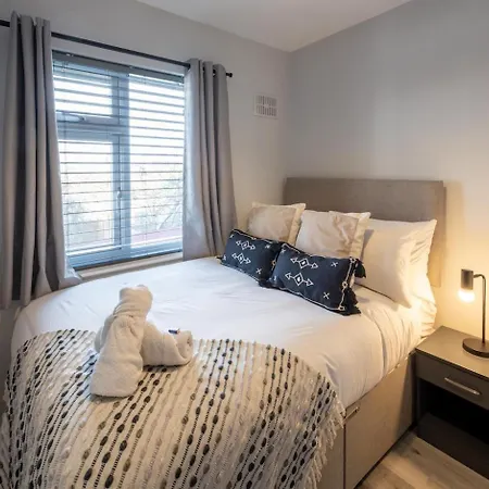 Stylish 4-bed House Close To M32, Free Parking * Bristol