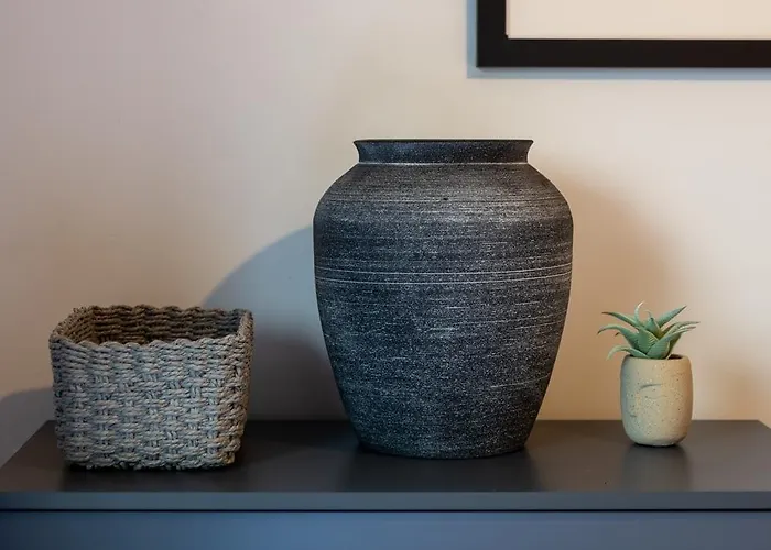 Stylish 4-bed House Close To M32, Free Parking * Bristol