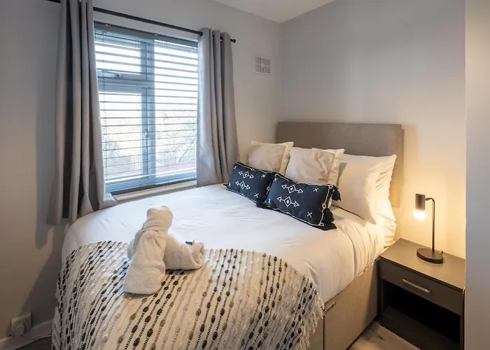 Stylish 4-bed House Close To M32, Free Parking * Bristol