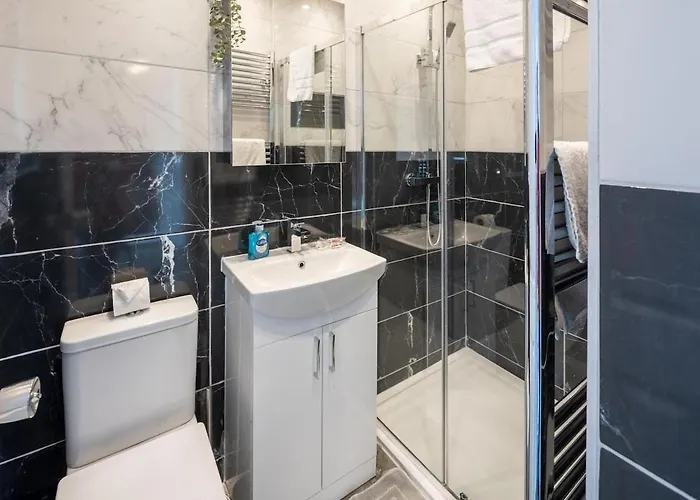 Stylish 4-bed House Close To M32, Free Parking * Bristol