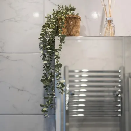 Hébergement de vacances Stylish 4-bed House Close To M32, Free Parking