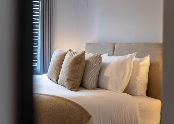 Prázdninový dům Stylish 4-bed House Close To M32, Free Parking